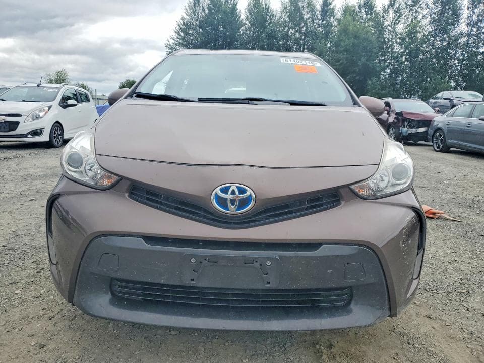 2017 TOYOTA PRIUS V FOUR 5