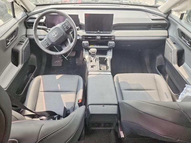 2026 TOYOTA RAV4 XLE PREMIUM 8