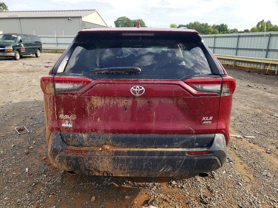 2024 TOYOTA RAV4 XLE 6
