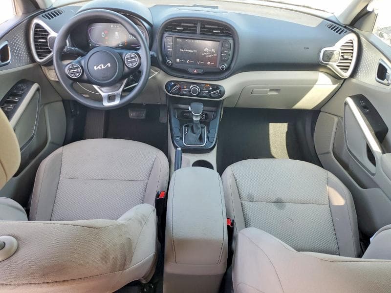 2025 KIA SOUL LX 8