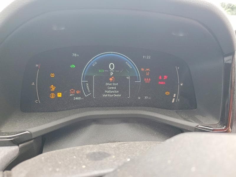 2025 TOYOTA CAMRY LE 9