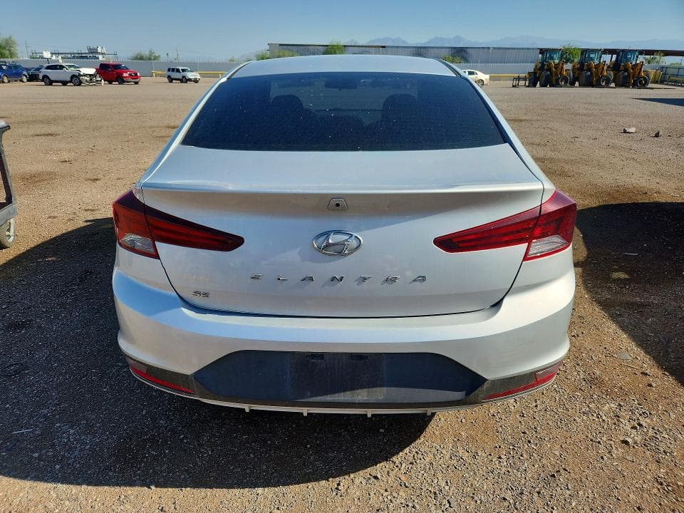 2020 HYUNDAI ELANTRA SE 6