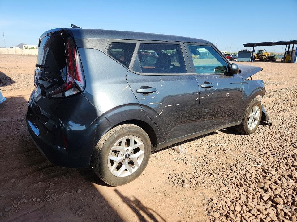 2023 KIA SOUL LX 3
