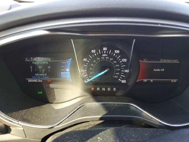 2017 FORD FUSION SE 9