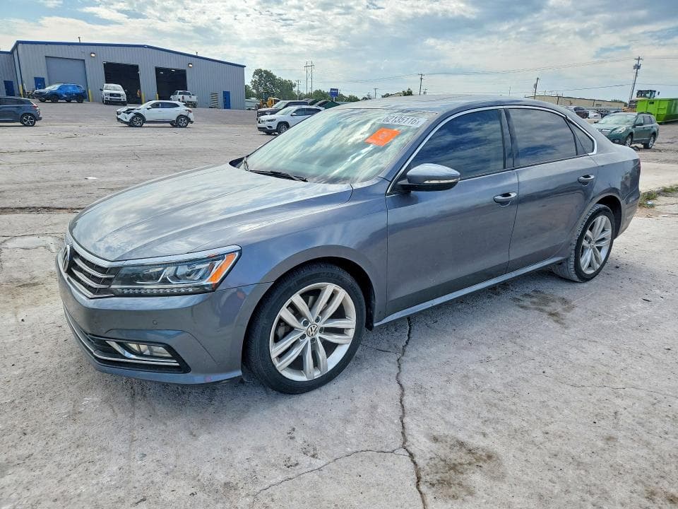 2018 VOLKSWAGEN PASSAT SE - 1
