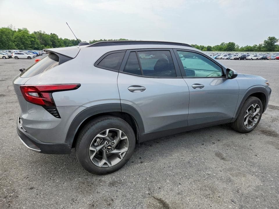 2025 CHEVROLET TRAX 1LT 3