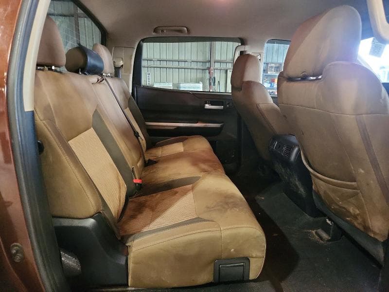 2017 TOYOTA TUNDRA CREWMAX SR5 11