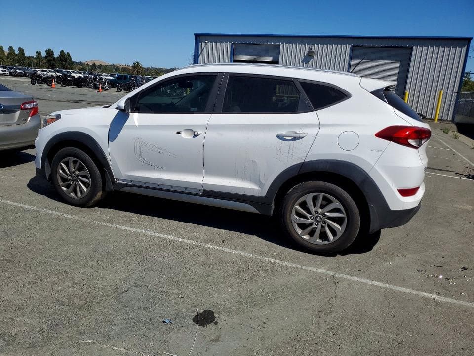 2017 HYUNDAI TUCSON SE 2