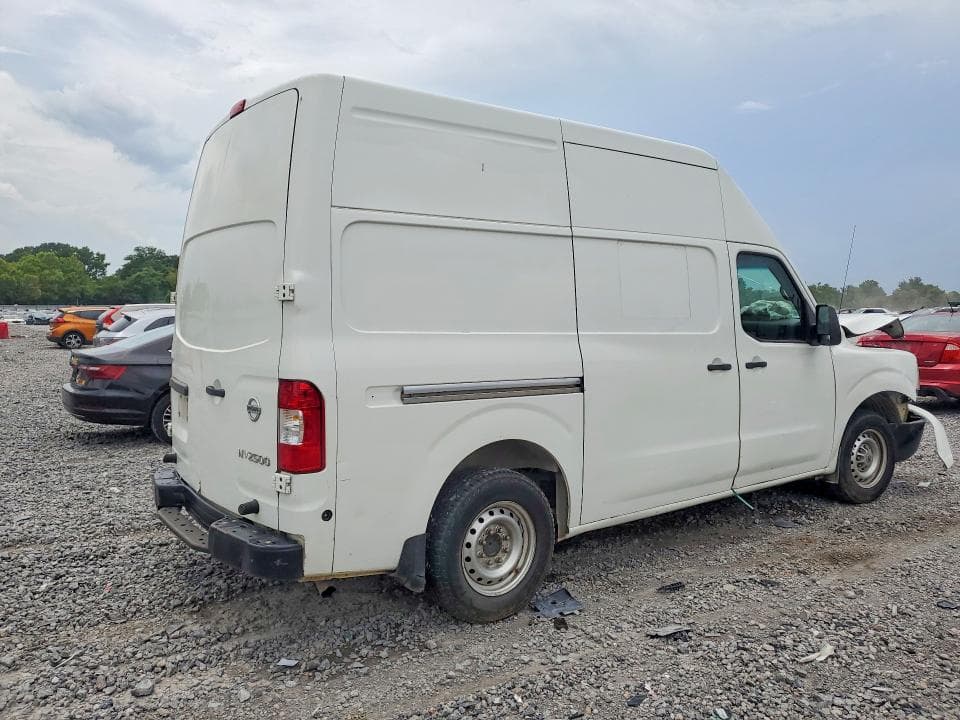 2017 NISSAN NV 2500 HD S 3