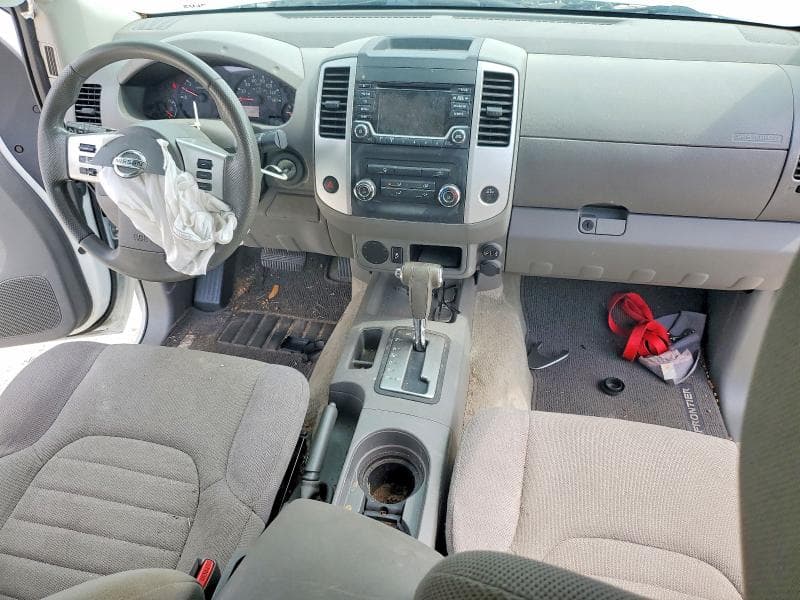 2017 NISSAN FRONTIER S 8