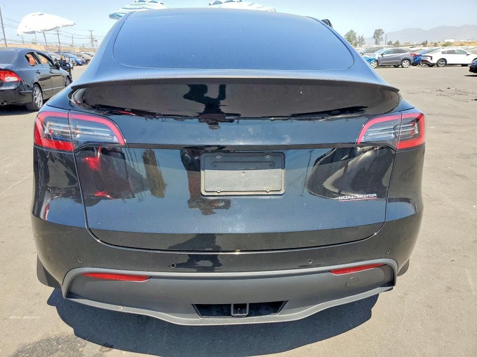 2022 TESLA MODEL Y 6