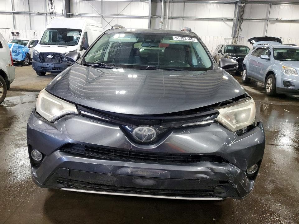 2018 TOYOTA RAV4 XLE 5