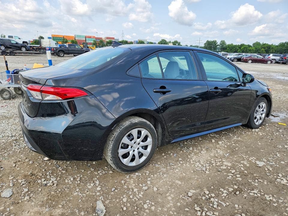 2021 TOYOTA COROLLA LE 3