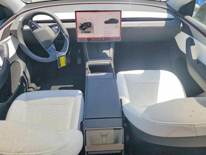 2026 TESLA MODEL Y 8