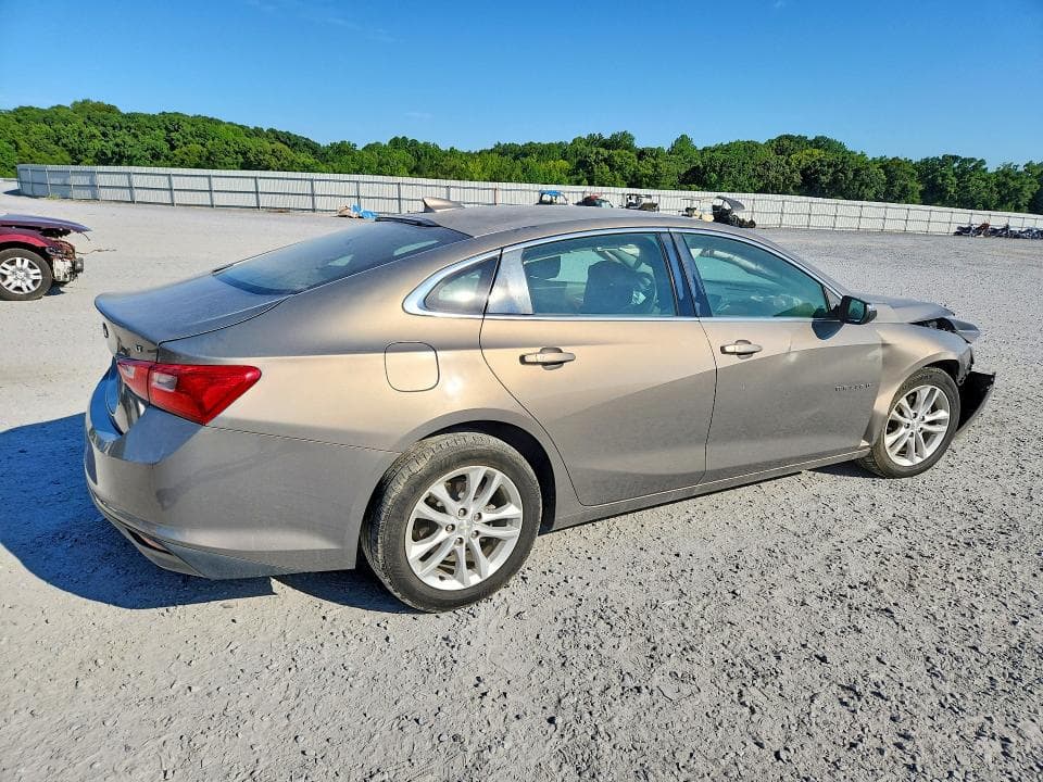 2017 CHEVROLET MALIBU LT 3