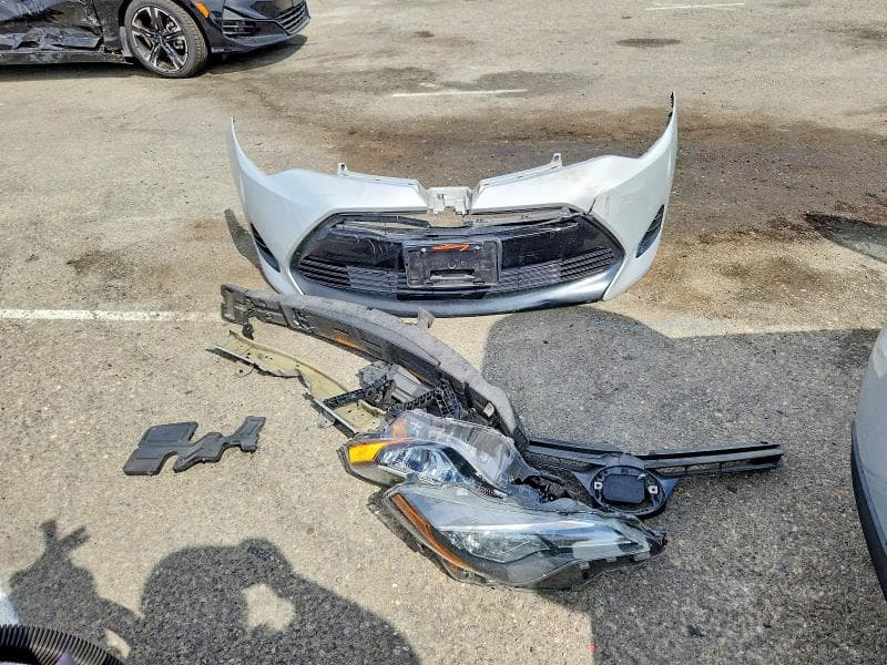 2019 TOYOTA COROLLA LE 12