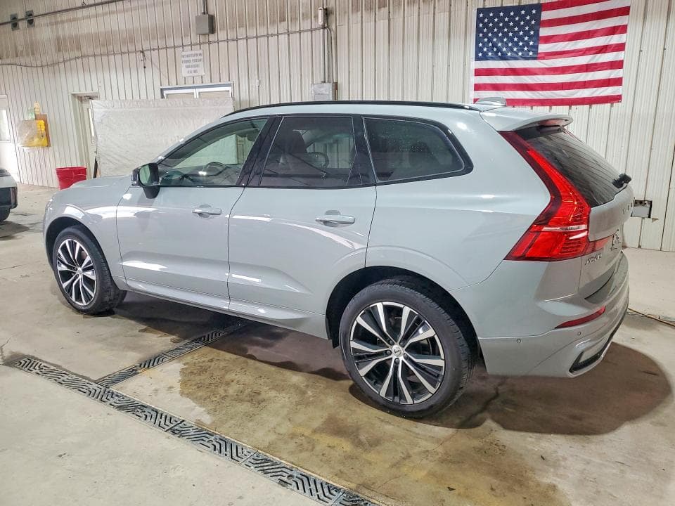 2025 VOLVO XC60 PLUS 2