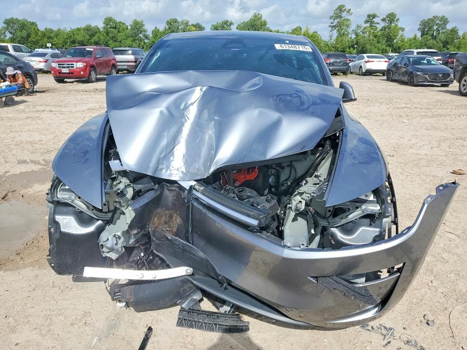 2026 TESLA MODEL Y 5