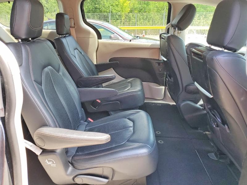 2018 CHRYSLER PACIFICA TOURING L PLUS 11