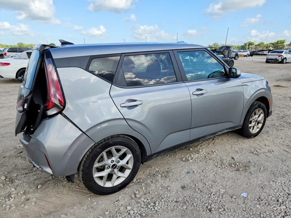 2023 KIA SOUL LX 3
