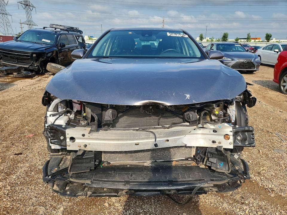 2020 TOYOTA CAMRY XLE 5