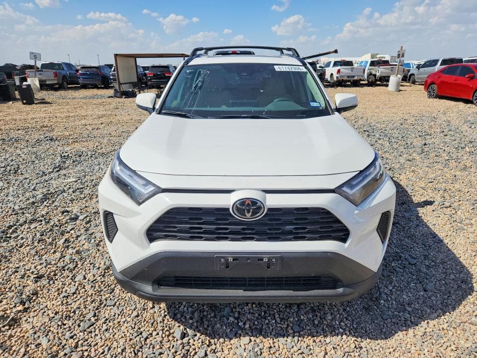 2025 TOYOTA RAV4 HYBRID XLE 5