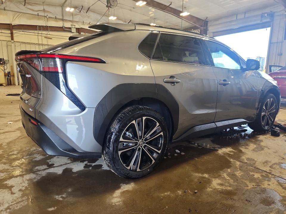 2023 TOYT UNKNOWN 3