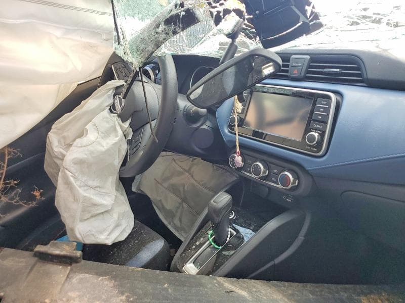 2025 NISSAN VERSA SV 9