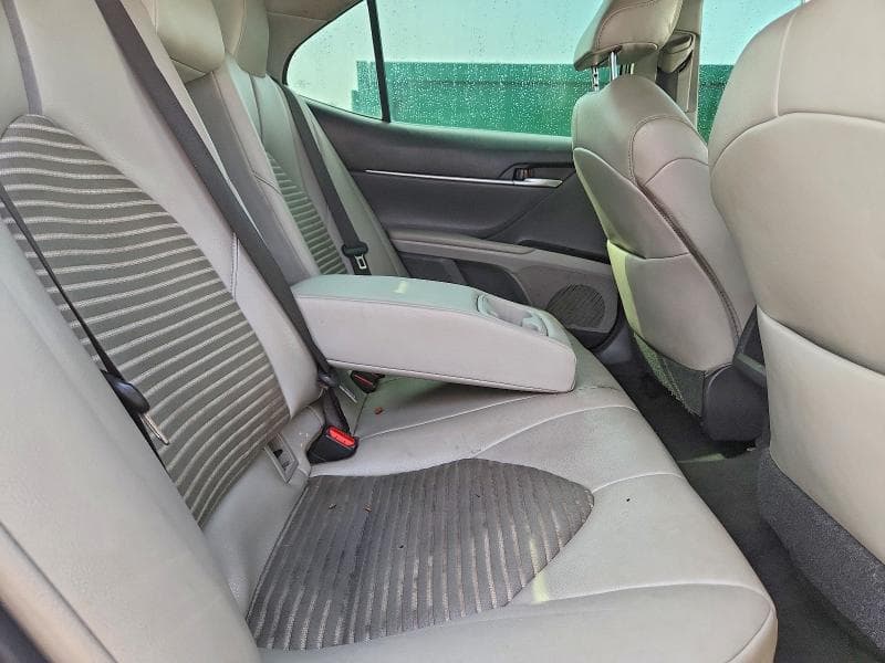 2018 TOYOTA CAMRY SE 10