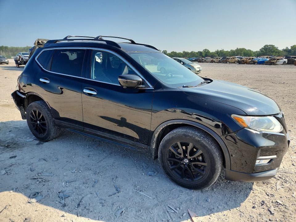 2018 NISSAN ROGUE SV 4
