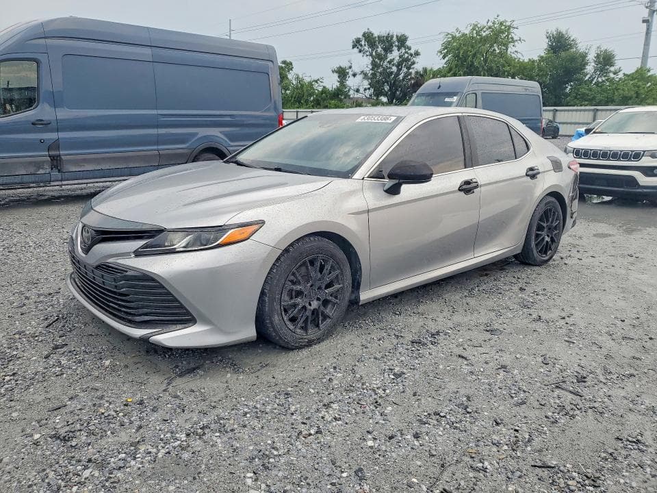 2019 TOYOTA CAMRY LE - 1