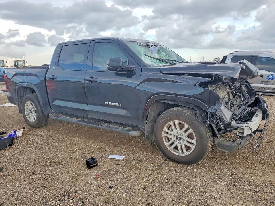 2026 TOYOTA TUNDRA SR5 4