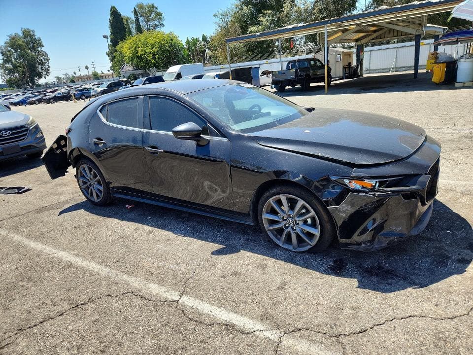 2023 MAZDA 3 SELECT 4