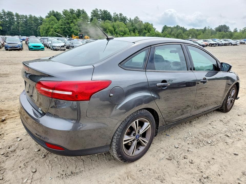 2017 FORD FOCUS SE 3