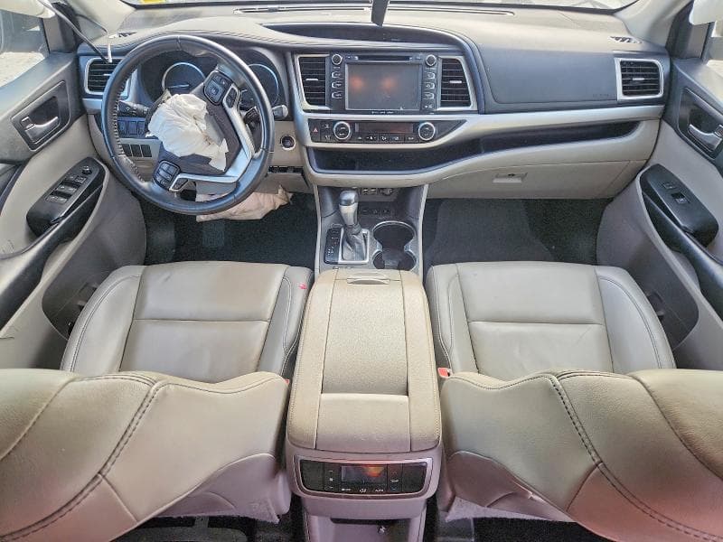 2019 TOYOTA HIGHLANDER XLE 8