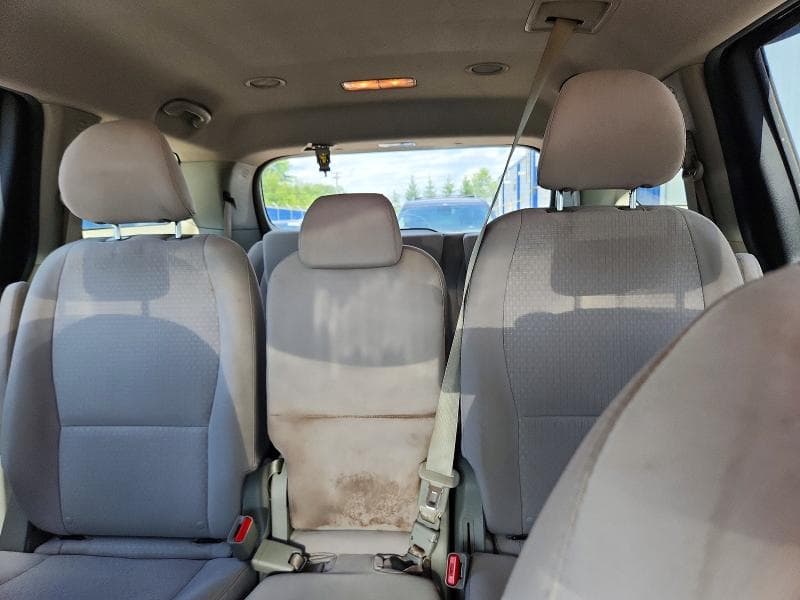 2017 KIA SEDONA LX 10