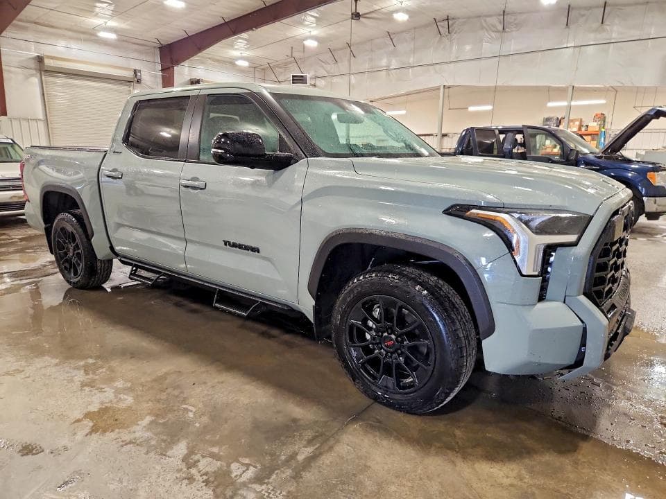 2025 TOYOTA TUNDRA LIMITED 4