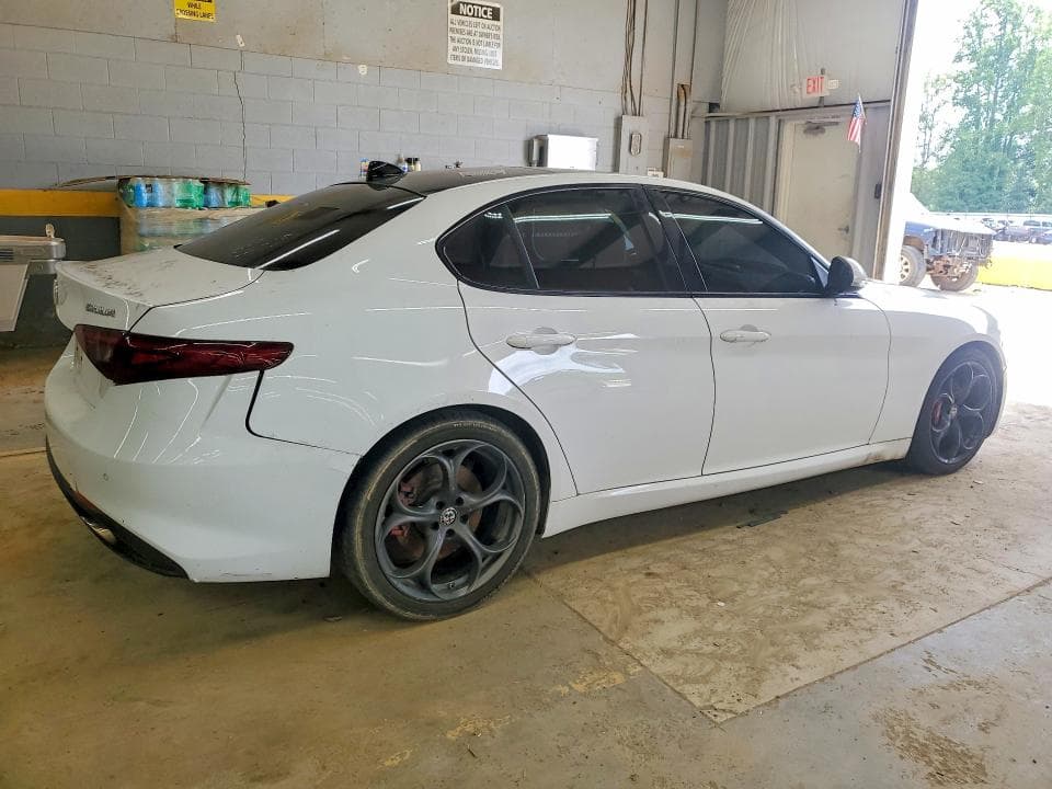 2017 ALFA ROMEO GIULIA TI 3