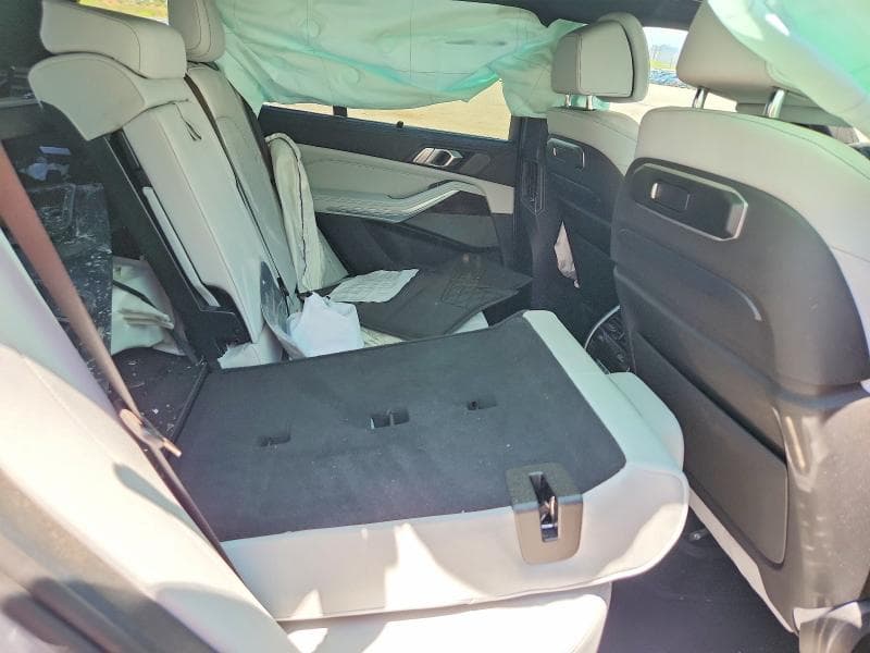 2026 BMW X5 XDRIVE50E 10