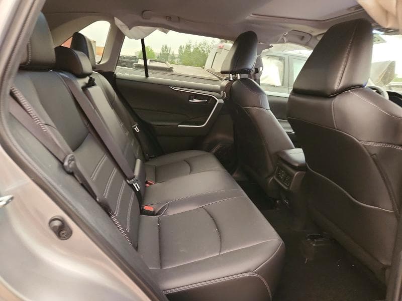 2024 TOYOTA RAV4 XLE 11