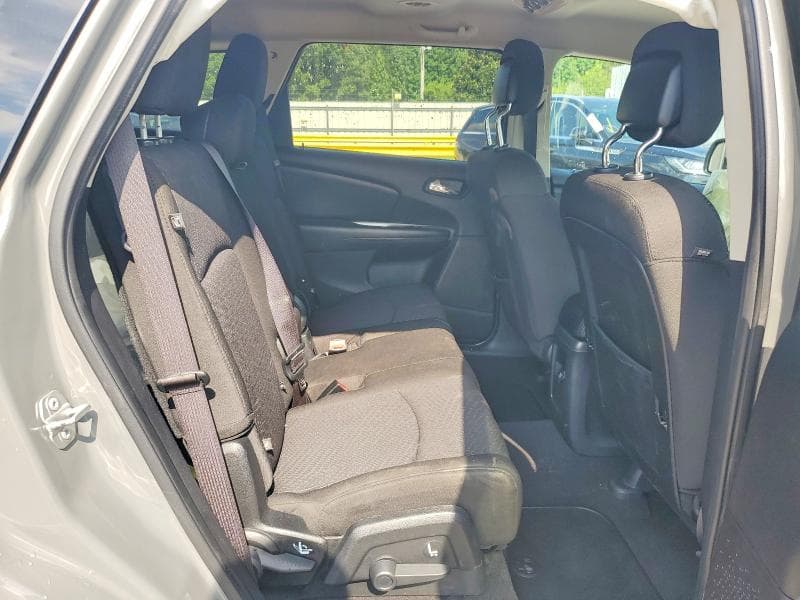 2019 DODGE JOURNEY SE 11