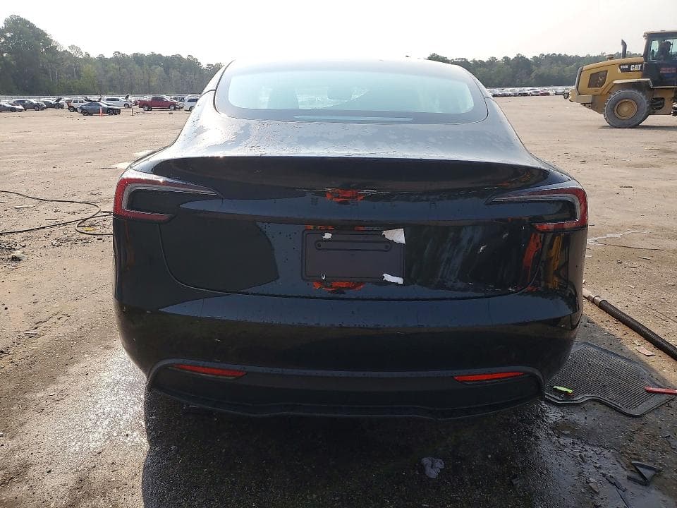 2026 TESLA MODEL 3 6