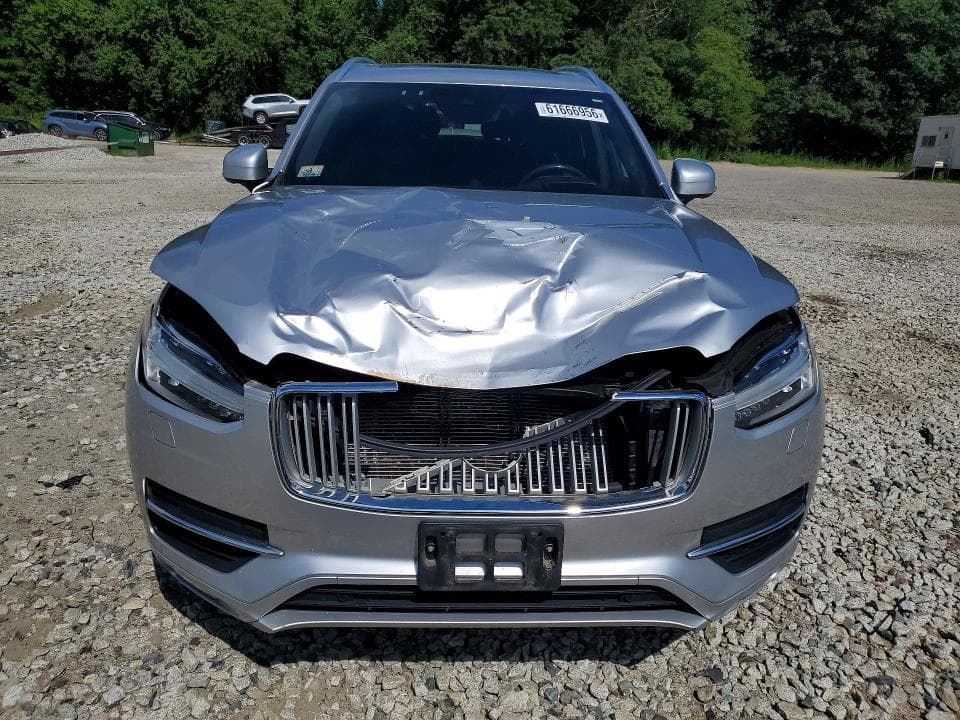 2017 VOLVO XC90 T6 5
