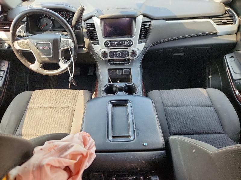 2020 GMC YUKON SLE 8