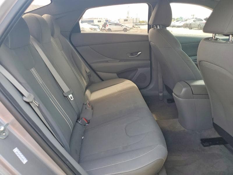 2021 HYUNDAI ELANTRA SEL 10