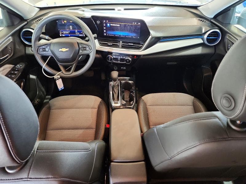 2025 CHEVROLET TRAX 8