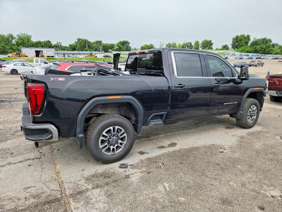2023 GMC SIERRA K2500 SLE 3