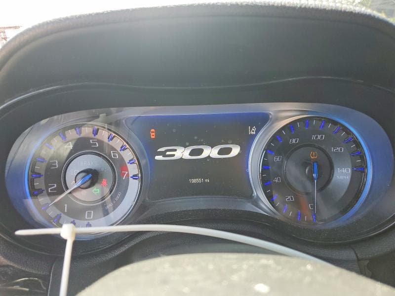 2018 CHRYSLER 300 S 9