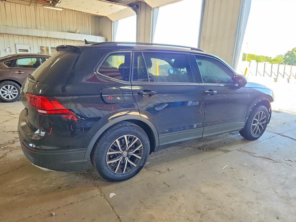 2021 VOLKSWAGEN TIGUAN S 3
