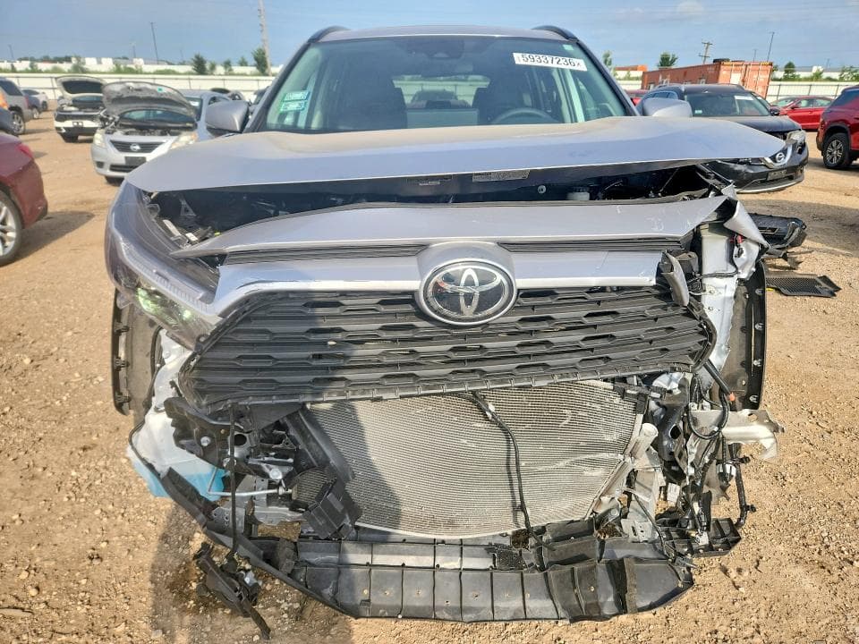 2025 TOYOTA RAV4 XLE PREMIUM 5
